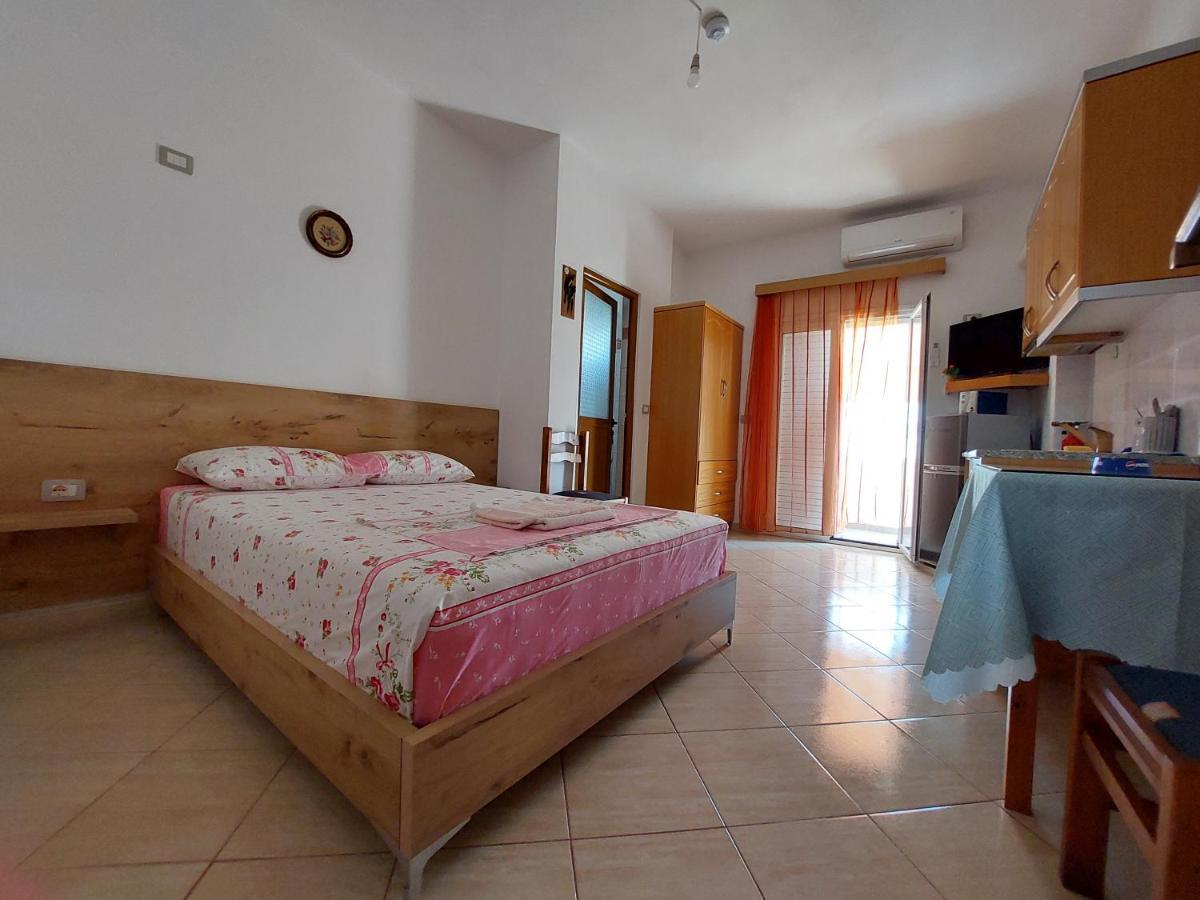 Villa Mihal Apartments Ksamil Ngoại thất bức ảnh
