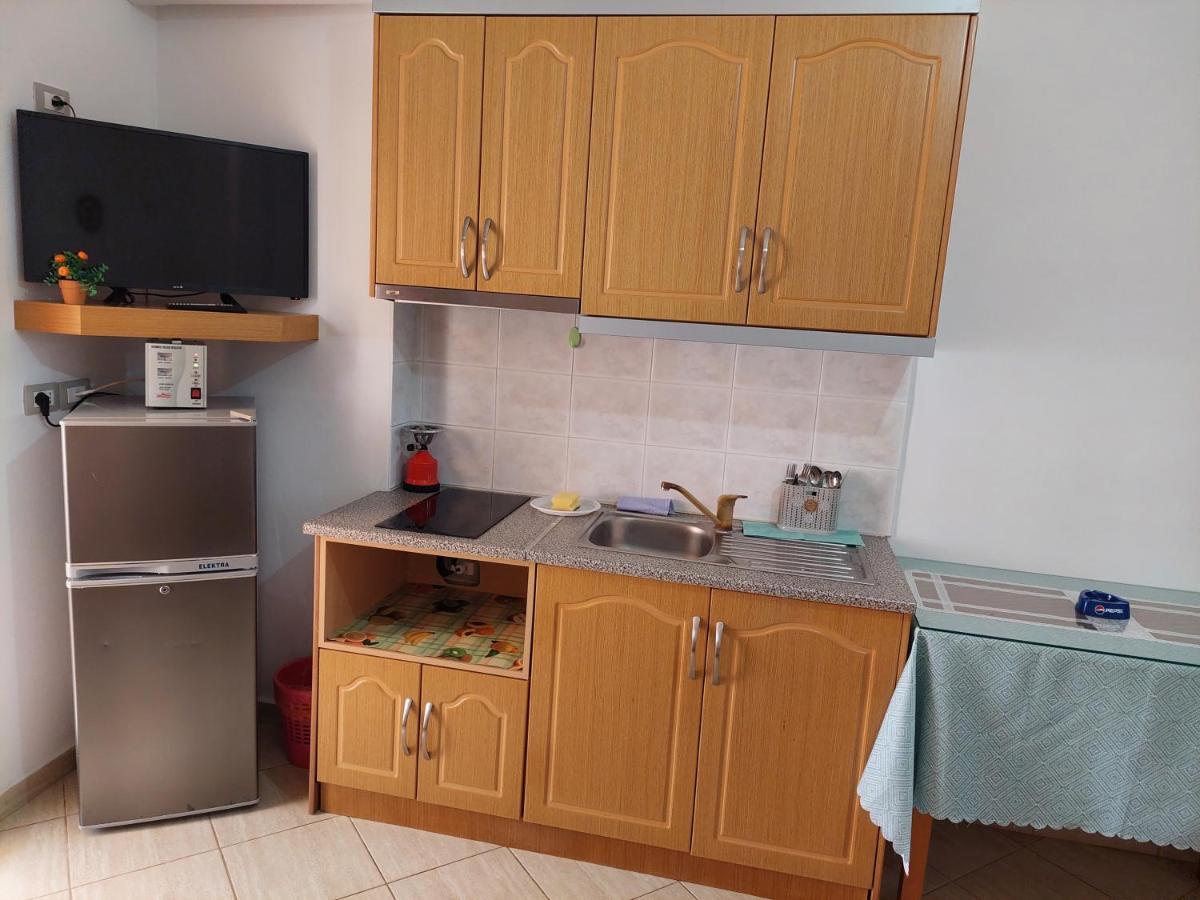 Villa Mihal Apartments Ksamil Ngoại thất bức ảnh