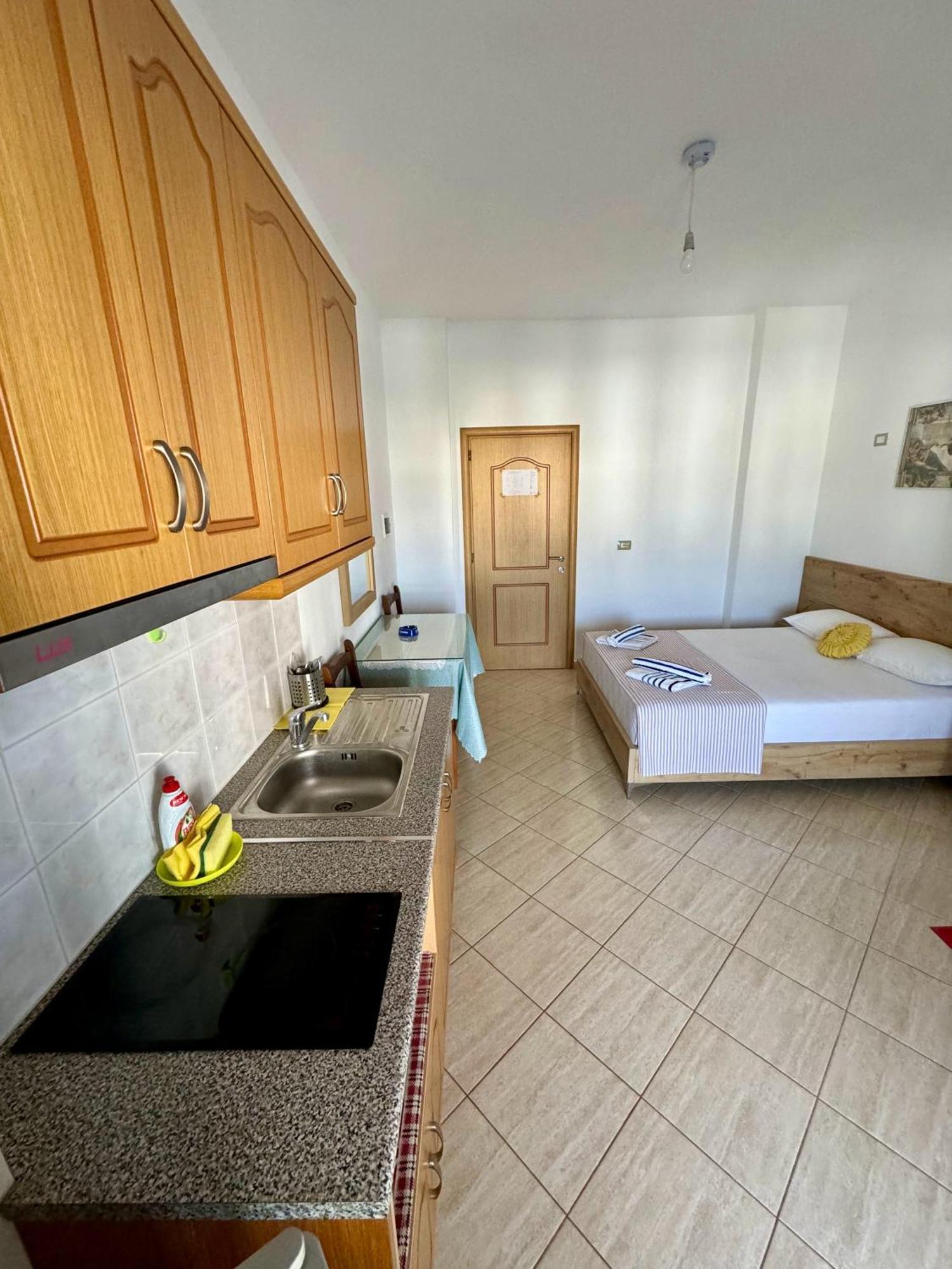 Villa Mihal Apartments Ksamil Ngoại thất bức ảnh