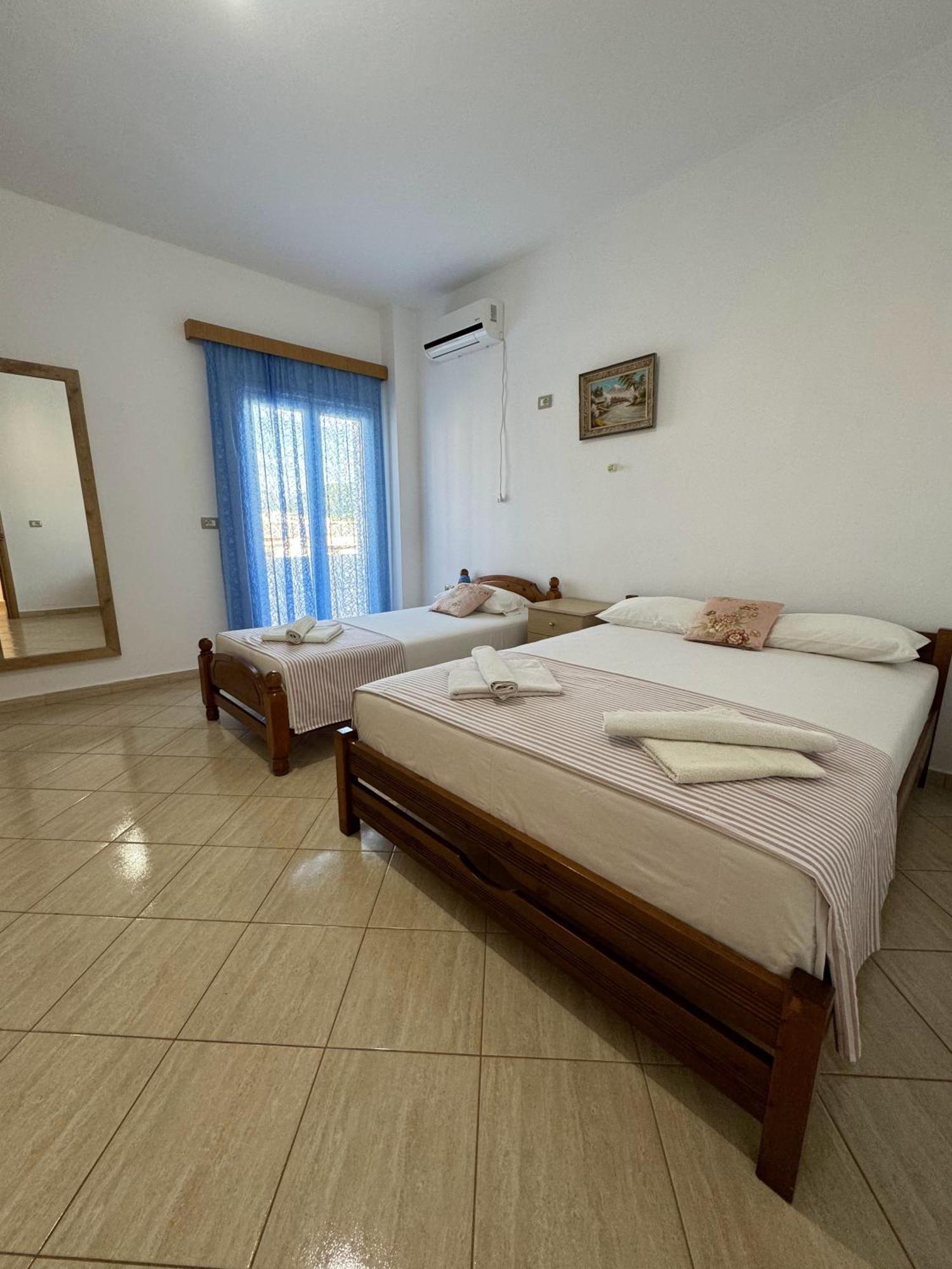 Villa Mihal Apartments Ksamil Ngoại thất bức ảnh