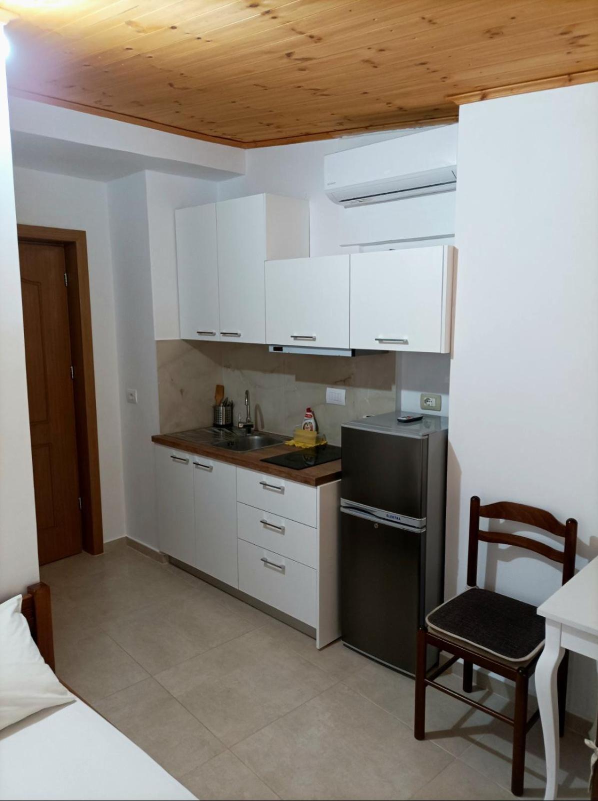 Villa Mihal Apartments Ksamil Ngoại thất bức ảnh
