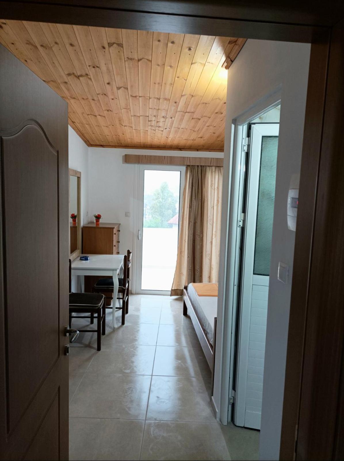 Villa Mihal Apartments Ksamil Ngoại thất bức ảnh